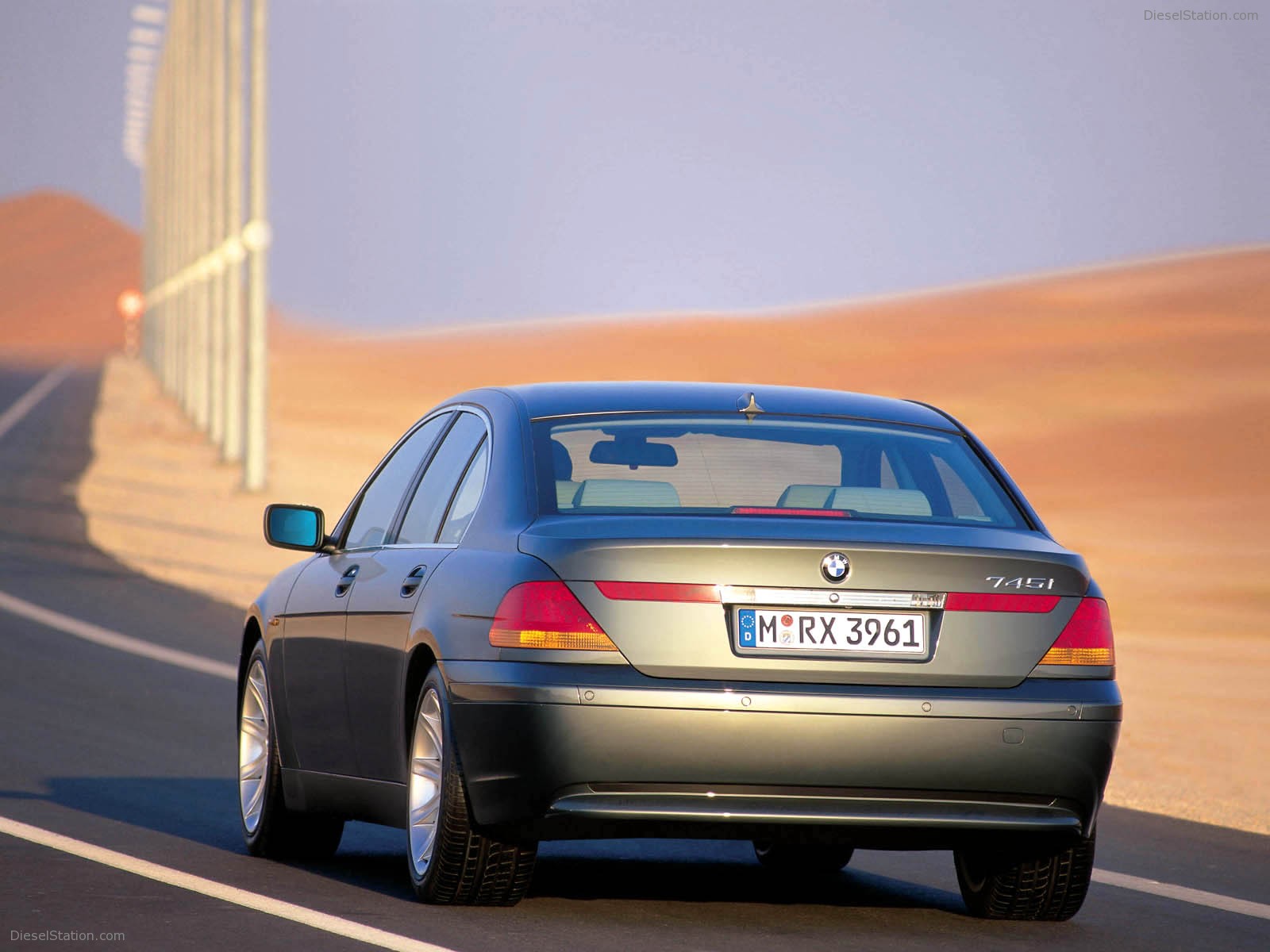 BMW 7 Series (2002)